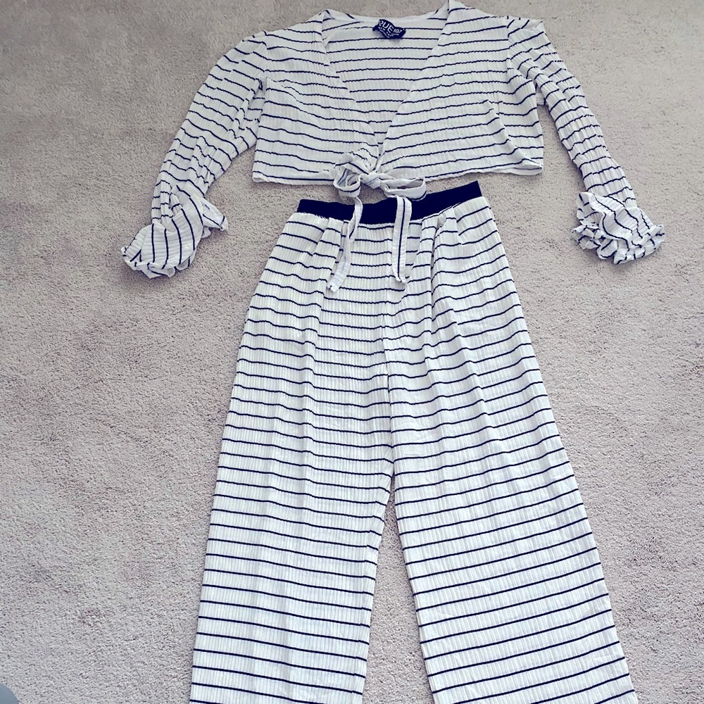 Crop top with wide cut pant